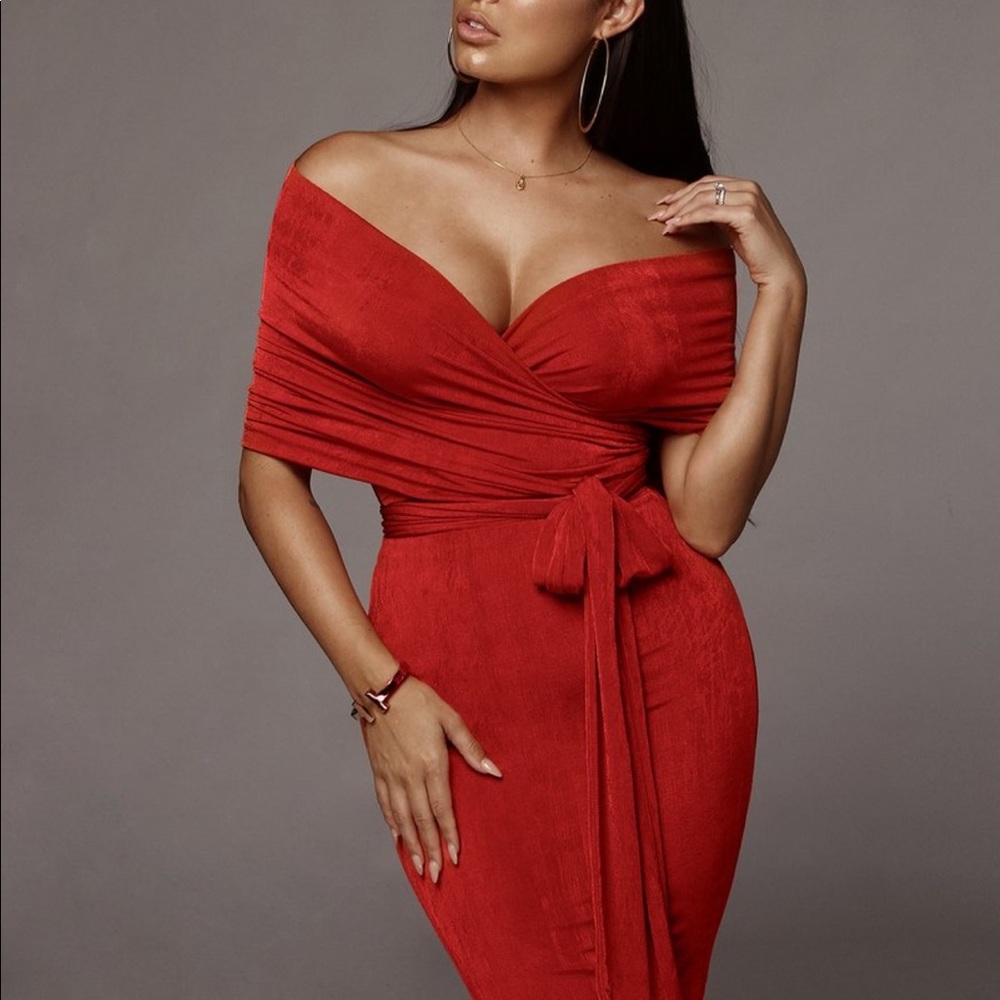 Elizabeth Smooth Silky Multi-way Wrap Jluxlabel